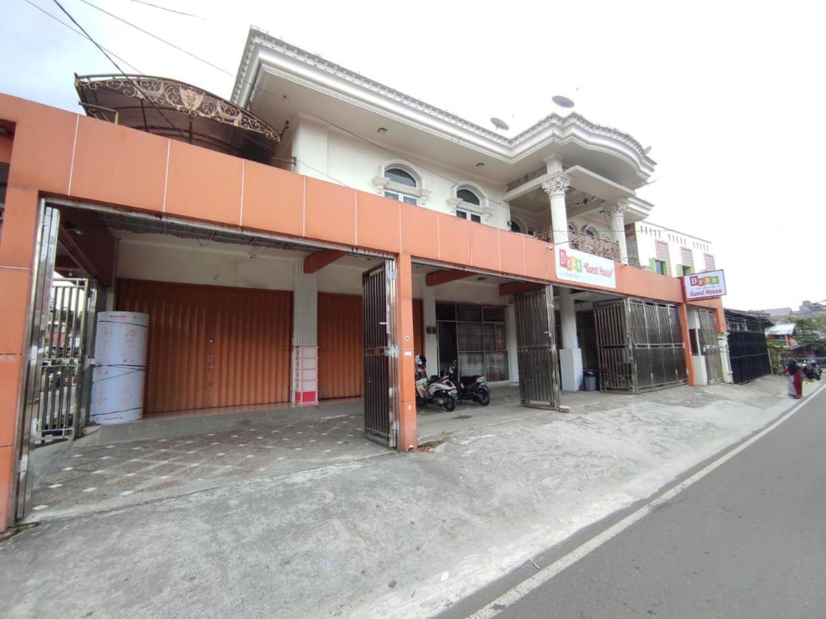ホテル Reddoorz Syariah Near Pasar Aur Kuning ブキティンギ エクステリア 写真